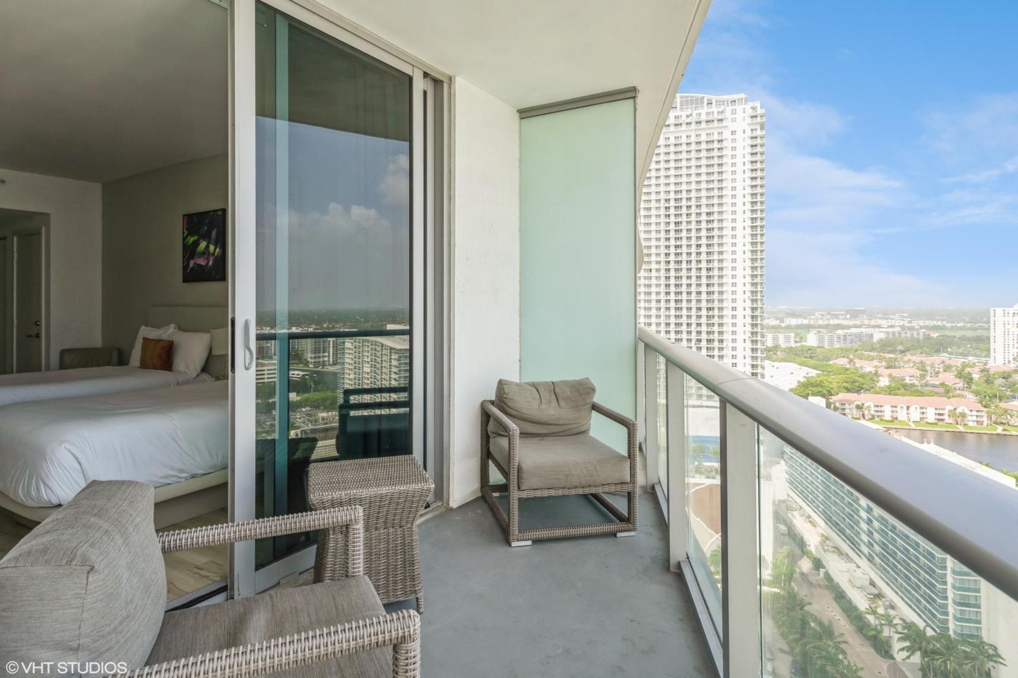 Lyfe Residence Building - Private Apts Over The Beach هوليوود المظهر الخارجي الصورة