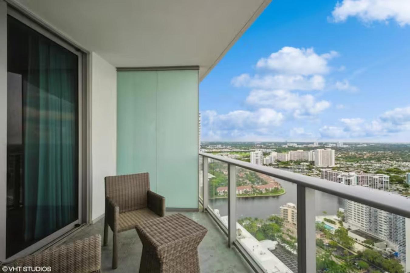 Lyfe Residence Building - Private Apts Over The Beach هوليوود المظهر الخارجي الصورة